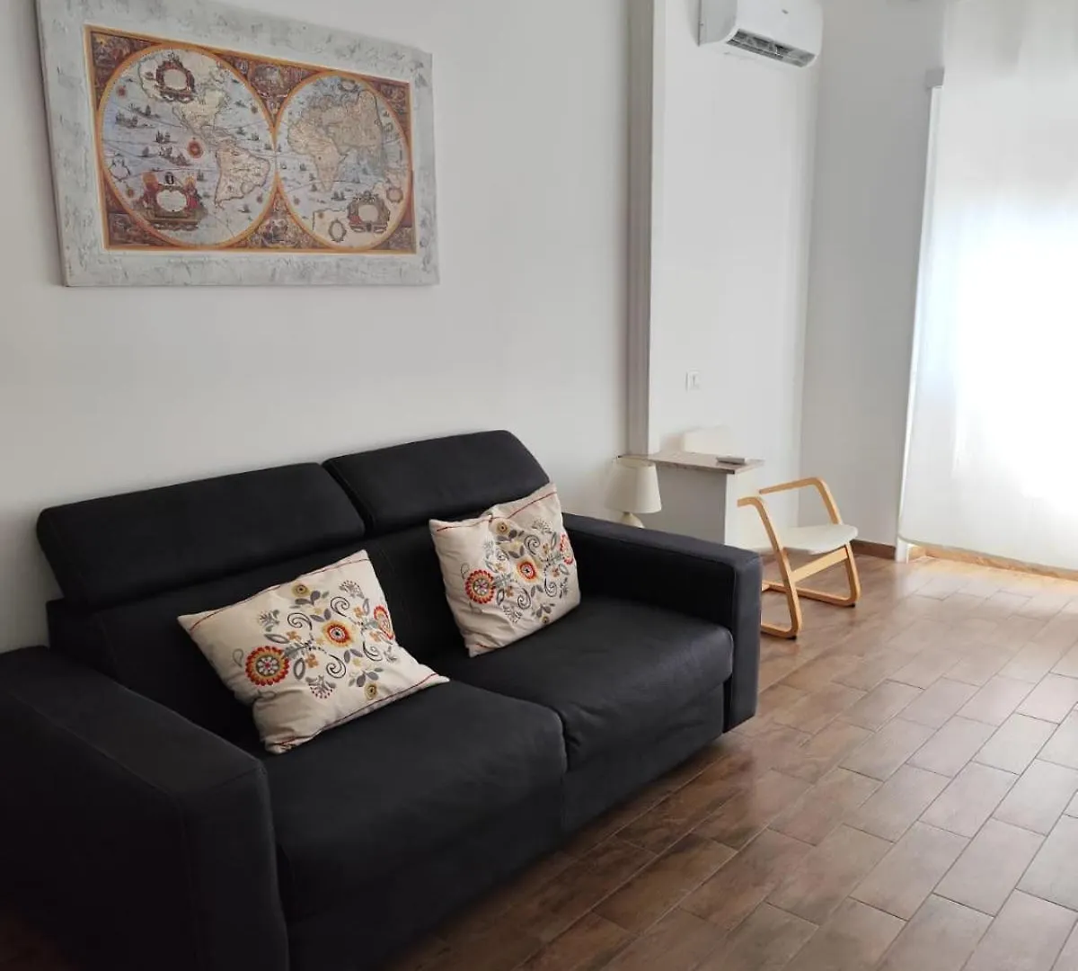 Roma Vacanze 0*, Řím